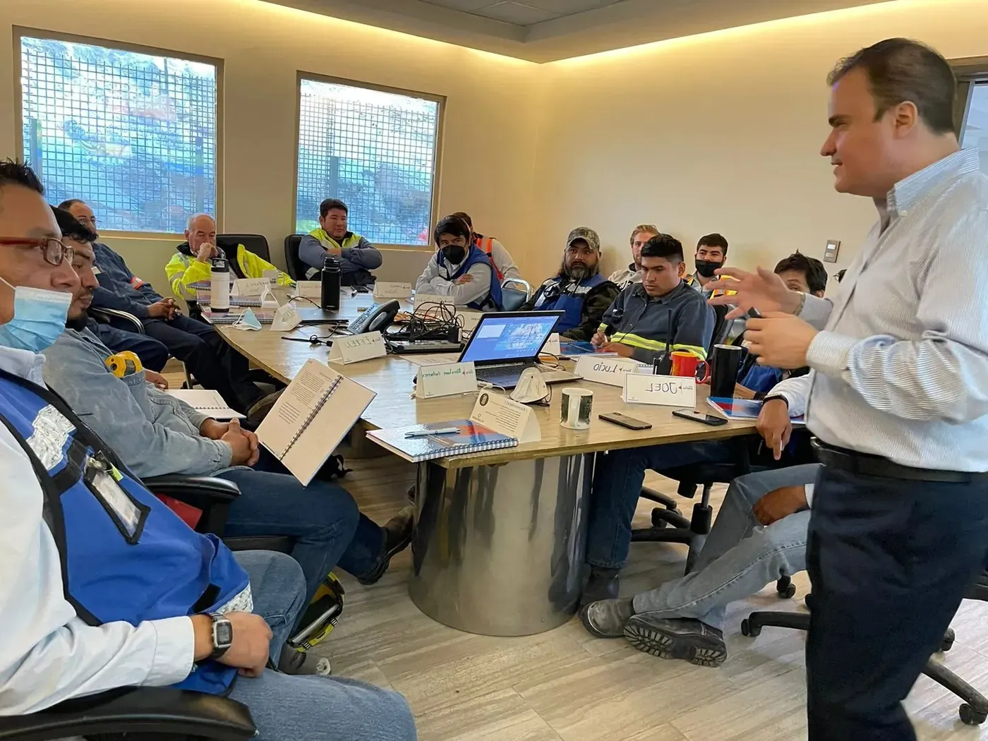 Colaboradores en una sesión de APL